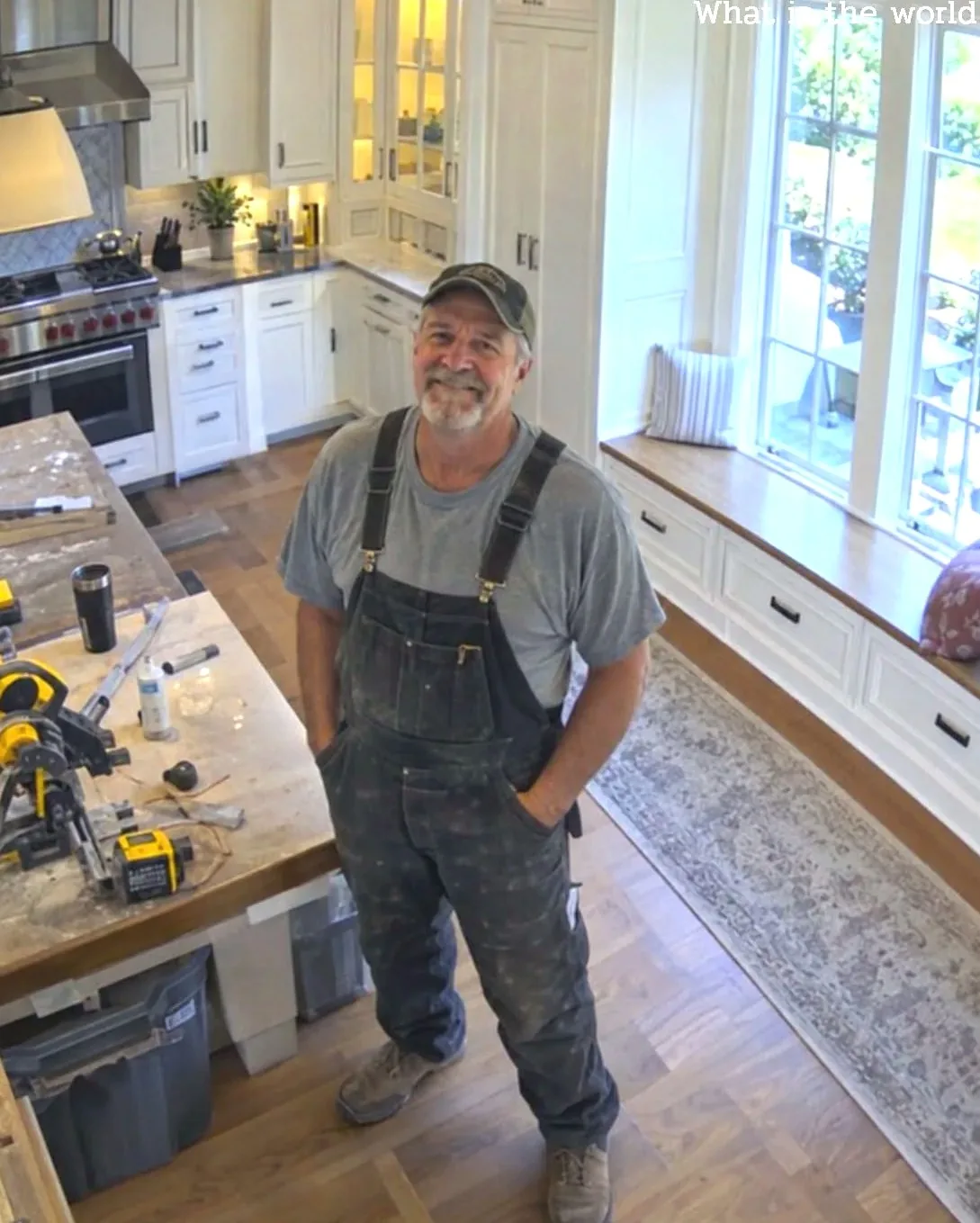 Un couple fortuné refuse de payer un artisan pour ses travaux : son sourire cachait un plan parfait